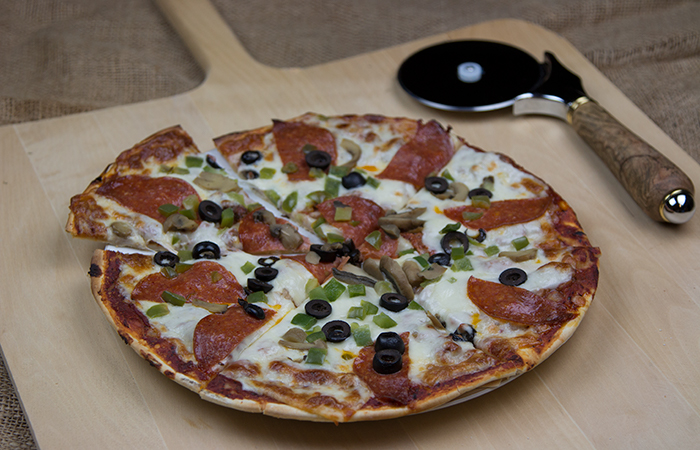 Deluxe Pizza from Dina Mia Kitchens